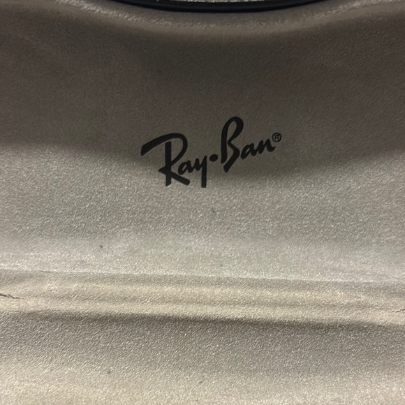 Ray-Ban Aviator Sunglasses with Case - Picture 11 of 16